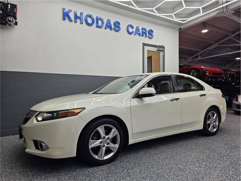 Used 2011 Acura TSX Sedan FWD image 2
