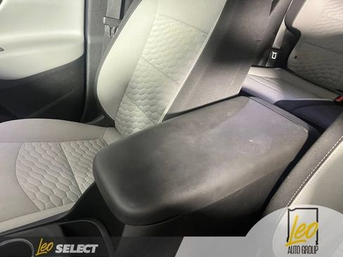 Used 2021 Chevrolet Equinox LS w/ LS Convenience Package AWD/4WD image 23