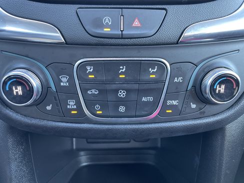 Certified 2024 Chevrolet Equinox LT image 35