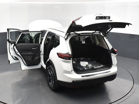 New 2026 Nissan Rogue SV image 28