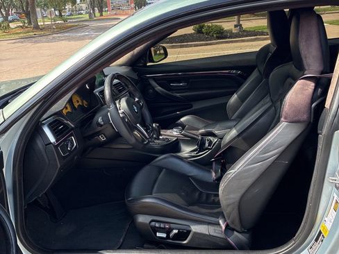 Used 2018 BMW M4 Coupe RWD image 7