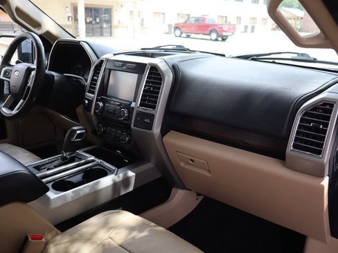 Used 2015 Ford F150 Lariat AWD/4WD image 17