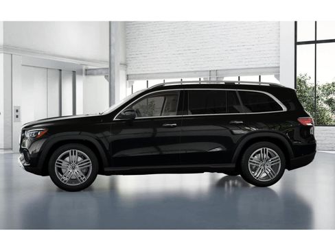 New 2026 Mercedes-Benz GLS 450 4MATIC image 34