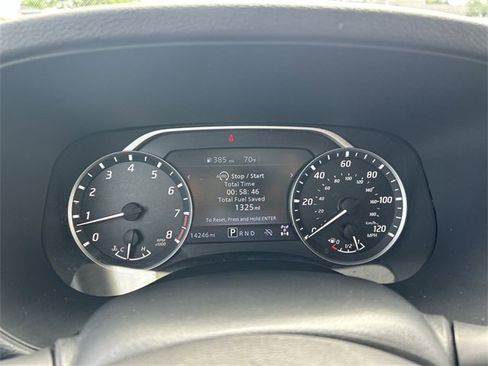 Certified 2024 Nissan Frontier SL image 19