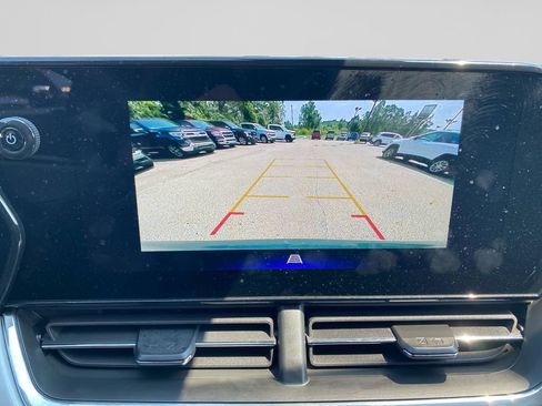 Used 2026 Chevrolet Trax LT FWD image 26