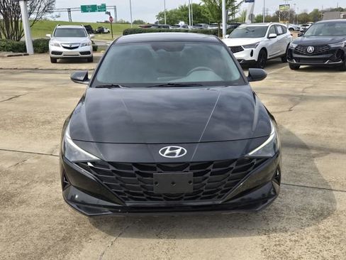 Used 2023 Hyundai Elantra SEL w/ Preferred Accessory Package image 22
