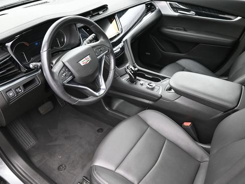 Certified 2024 Cadillac XT6 Premium Luxury w/ LPO, Floor Liner Package AWD/4WD image 10