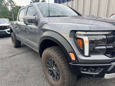 Used 2025 Ford F150 Raptor AWD/4WD image 3