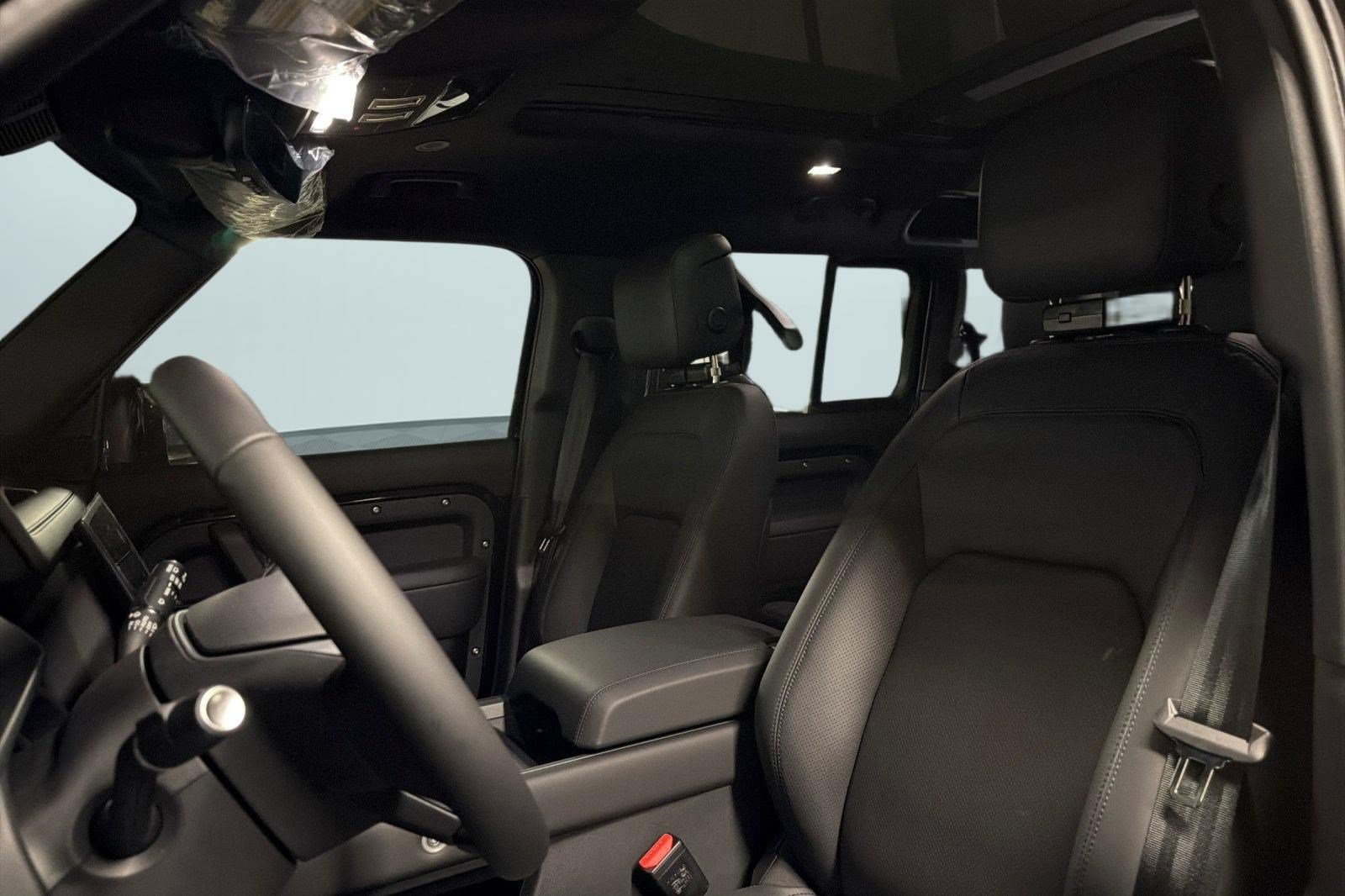 New 2026 Land Rover Defender 110 S AWD/4WD image 5