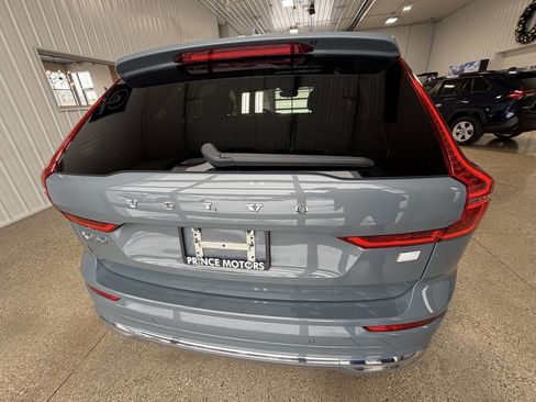Used 2022 Volvo XC60 T8 Inscription Expression image 5