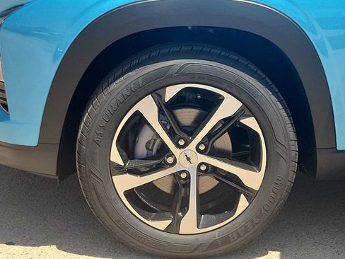 New 2026 Chevrolet Trax RS w/ Sunroof Package FWD image 12