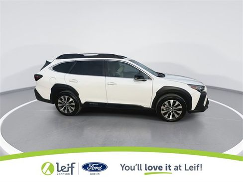 Used 2025 Subaru Outback Limited image 13