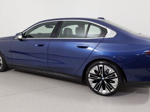 Used 2025 BMW 530i image 33