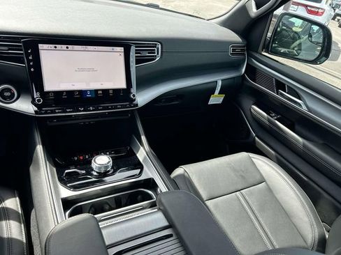 New 2026 Jeep Grand Wagoneer L 4WD image 3