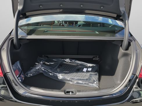 Certified 2026 Mercedes-Benz C 43 AMG 4MATIC Sedan image 6