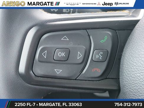 Used 2024 Jeep Gladiator Sport AWD/4WD image 26