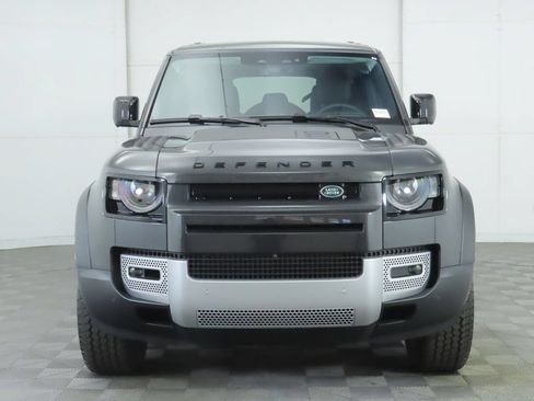 Used 2025 Land Rover Defender 110 S AWD/4WD image 2