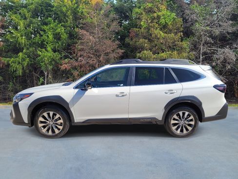 Certified 2025 Subaru Outback Limited AWD/4WD image 22