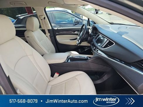 Used 2023 Buick Enclave Essence AWD/4WD image 5