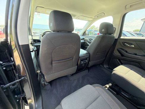 Used 2019 Chevrolet Traverse LT FWD image 15