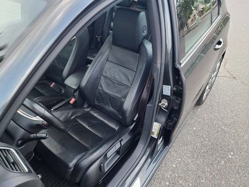 Used 2013 Volkswagen GTI Driver's Edition FWD image 17