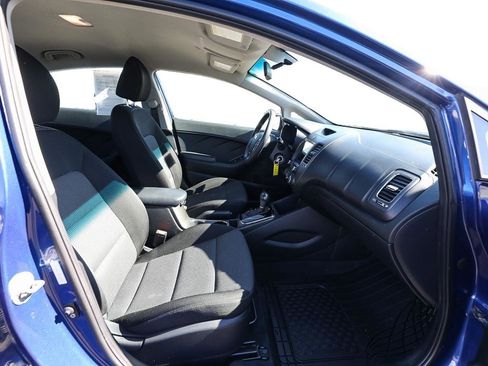 Used 2017 Kia Forte LX FWD image 21