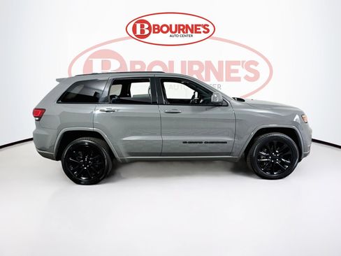 Used 2022 Jeep Grand Cherokee Laredo X AWD/4WD image 12