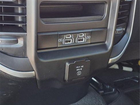 Used 2021 RAM 1500 Big Horn image 19
