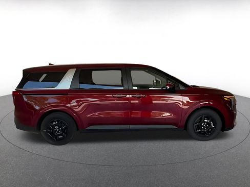 Used 2026 Kia Carnival FWD image 16