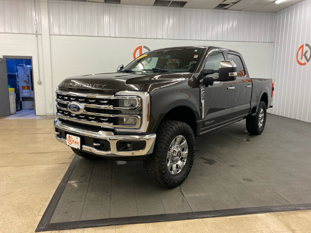 Used 2024 Ford F250 Lariat w/ Lariat Ultimate Package AWD/4WD image 3