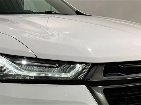 Used 2022 Chevrolet Traverse LT w/ Midnight/Sport Edition AWD/4WD image 33