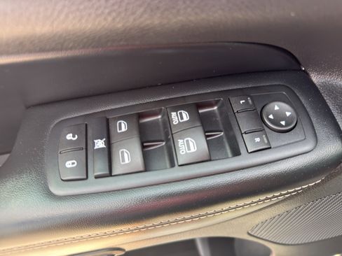 Used 2016 Jeep Grand Cherokee Limited w/ Trailer Tow Group IV AWD/4WD image 12