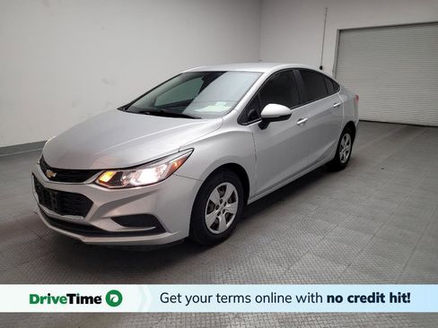 Used 2018 Chevrolet Cruze LS image 1