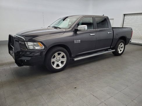 Used 2017 RAM 1500 Lone Star RWD image 2