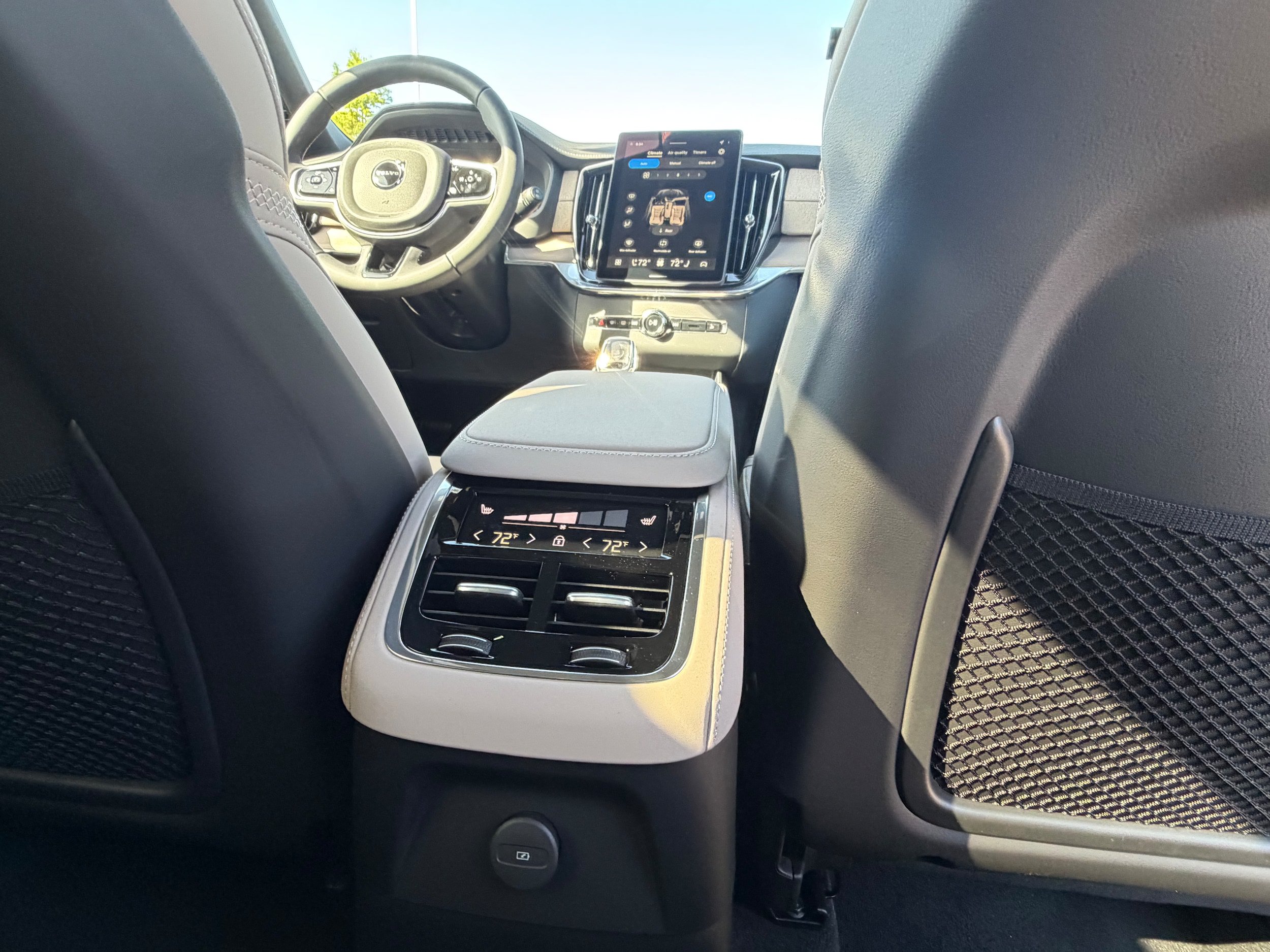 New 2026 Volvo XC90 T8 Plus w/ Protection Package AWD/4WD image 12