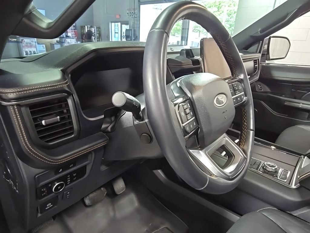 Used 2024 Ford Expedition Max Platinum AWD/4WD image 19