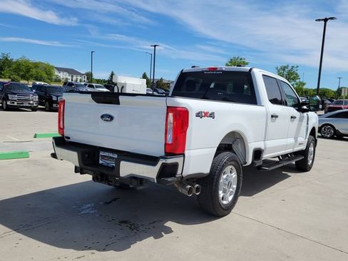 Certified 2025 Ford F250 XLT AWD/4WD image 3