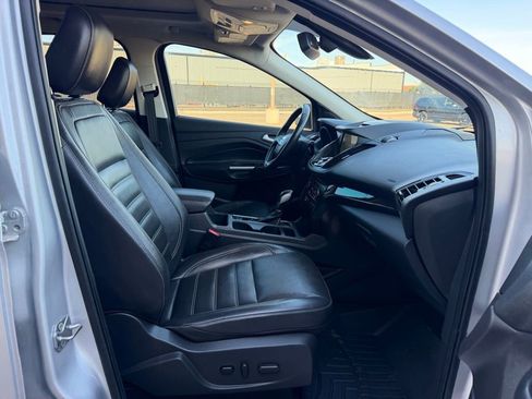 Used 2018 Ford Escape Titanium image 17