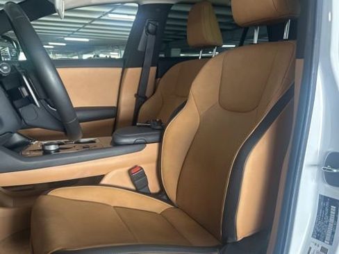 Used 2024 Lexus RZ 300e Premium w/ Technology Package FWD image 7