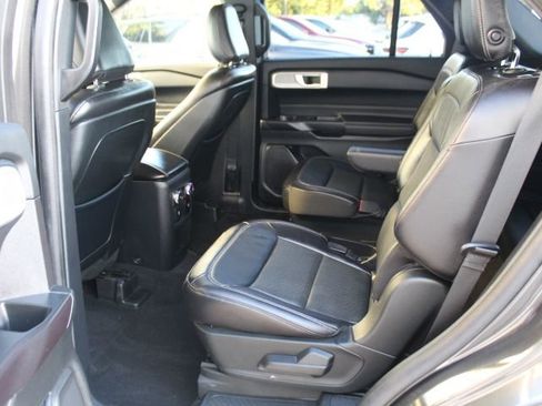 Used 2020 Ford Explorer Limited image 34