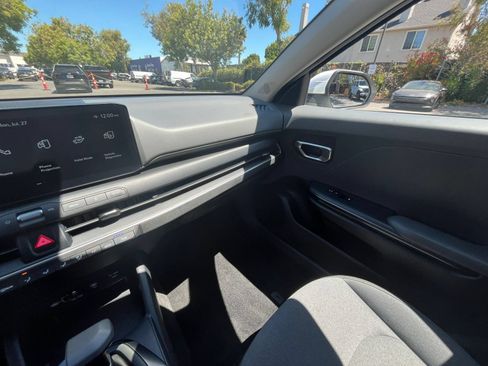 Used 2025 Kia K4 FWD image 34