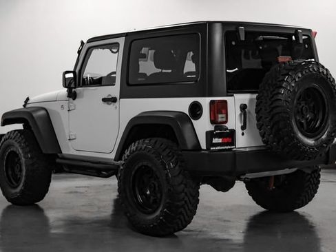 Used 2015 Jeep Wrangler Sport w/ Connectivity Group AWD/4WD image 11
