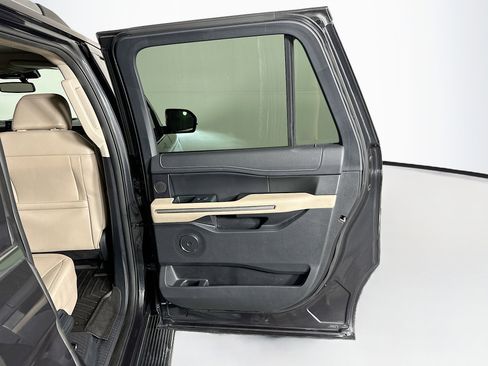 Used 2023 Ford Expedition Max Limited RWD image 33