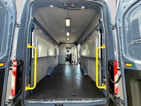 Used 2020 Ford Transit 250 148 High Roof Extended RWD image 11