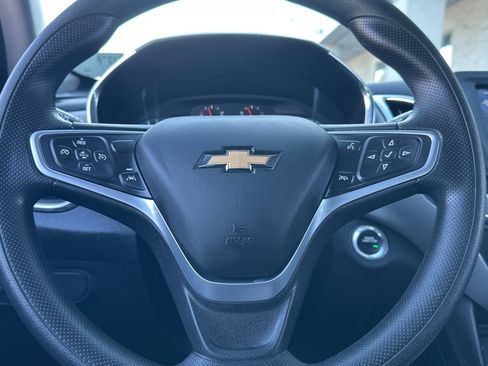 Used 2022 Chevrolet Equinox LS image 34