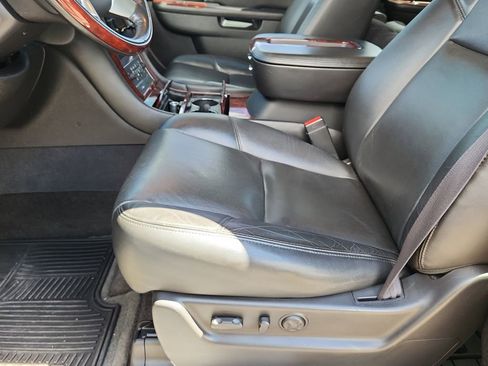 Used 2013 Cadillac Escalade EXT Luxury AWD/4WD image 9