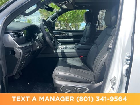 New 2026 Jeep Grand Wagoneer 4WD image 9