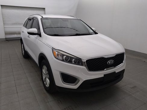 Used 2017 Kia Sorento AWD w/ LX Convenience Package image 13