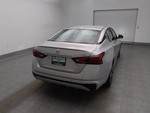 Used 2021 Nissan Altima 2.5 SV FWD image 9