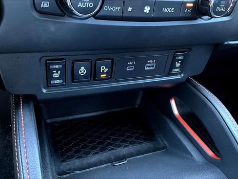 Used 2024 Nissan Frontier PRO-4X w/ Pro Premium Package AWD/4WD image 34